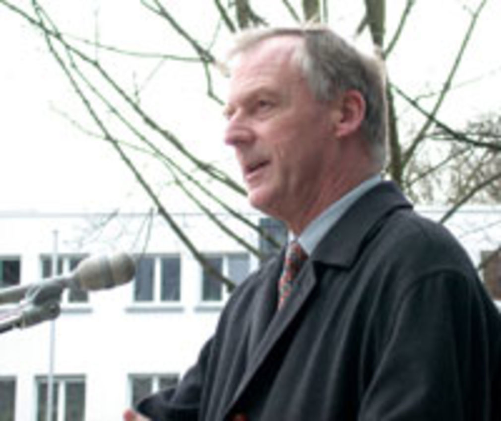 104 0 9048651014637095