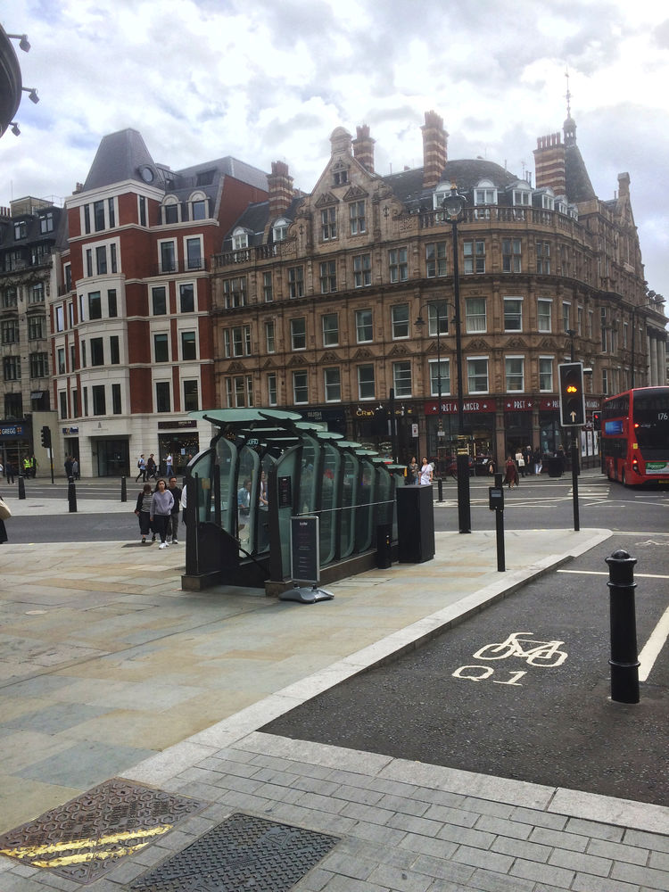 Neuer eingang zur westminster station julian schwarze