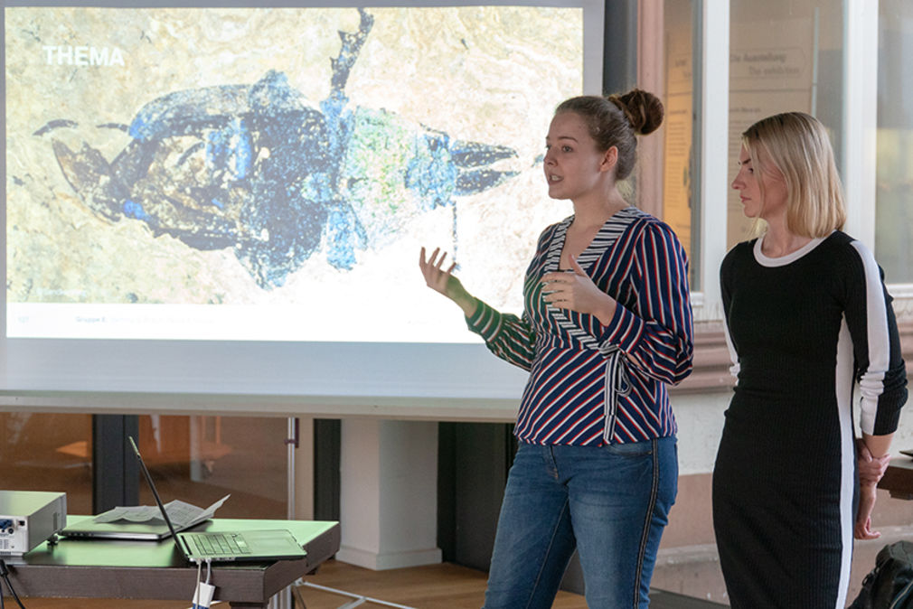 Wissenschaft ausstellen 15