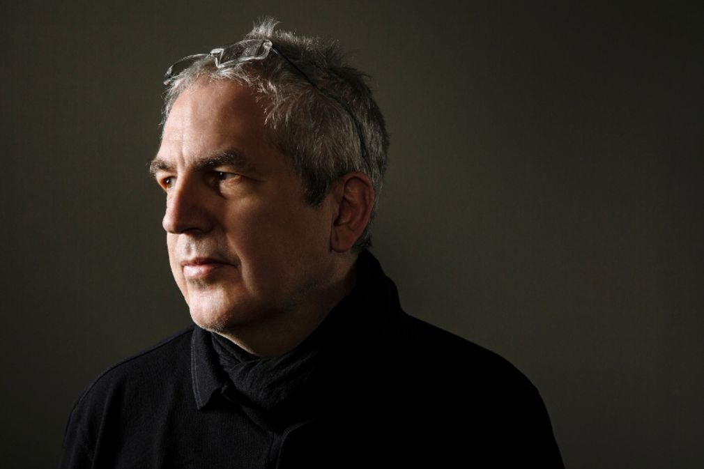 Ein bild  das menschliches gesicht  person  kleidung  portraet enthaelt   ki generierte inhalte koennen fehlerhaft sein