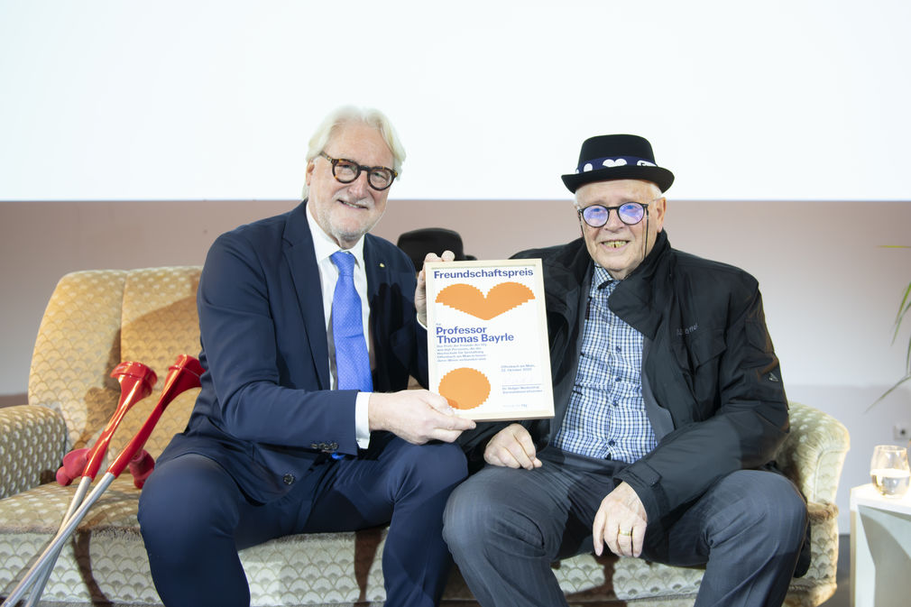Freunde der hfg preisverleihung freundespreis thomas bayrle daniela kaiser 108 kopie