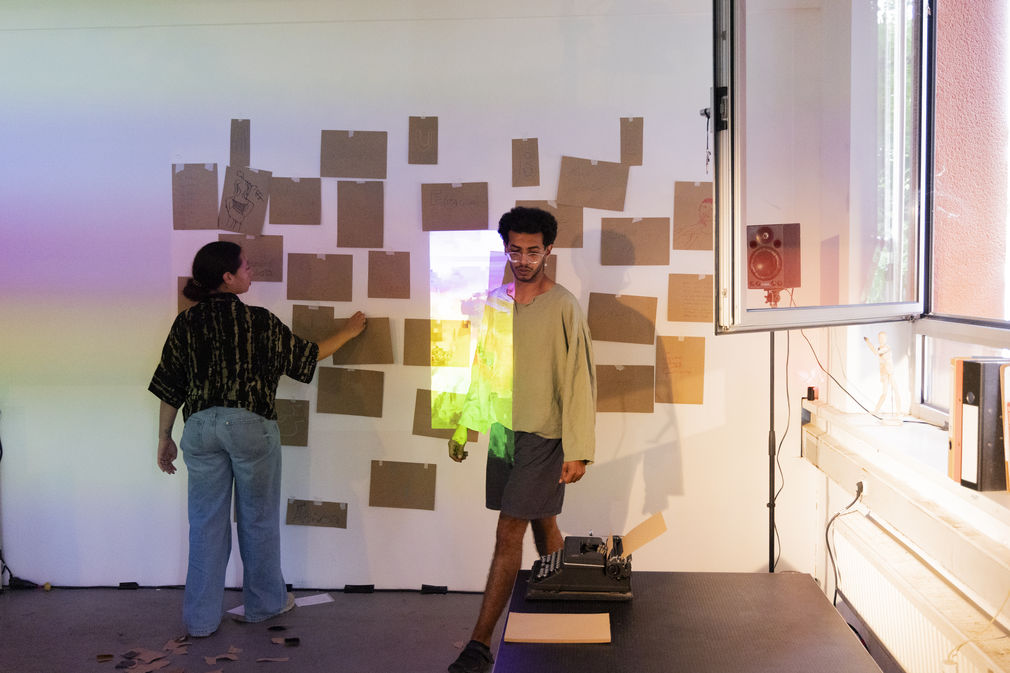 Mohammed abdullah performance geleitstrasse rundgang 2025 hfg offenbach   daniela kaiser  6161