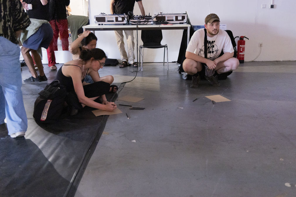 Mohammed abdullah performance geleitstrasse rundgang 2025 hfg offenbach   daniela kaiser  6173